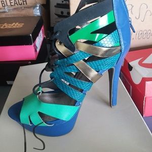 Ladies shoes
